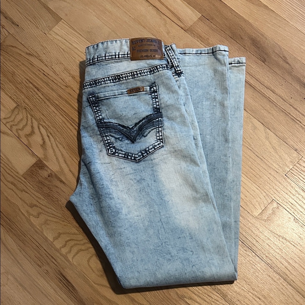 Seven7 Men's Faded Blue Straight Jeans